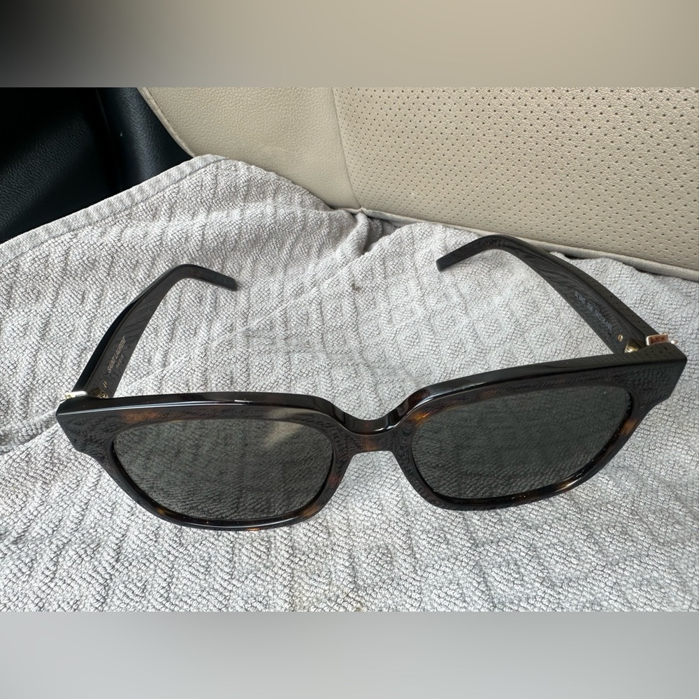Yves Saint Laurent YSL SL M40 oversized sunglasses - Picture 8 of 12